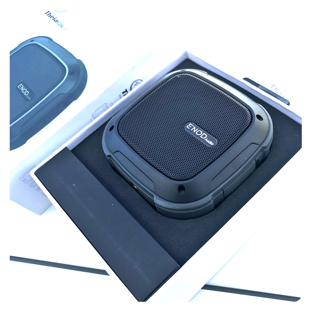 Waterproof Bluetooth speaker